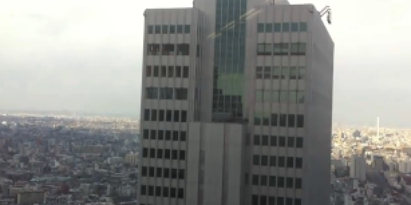 Rare shot of tall buildings vibrating due to the Japan earthquake